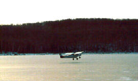 ice-takeoff.jpg (21534 bytes)
